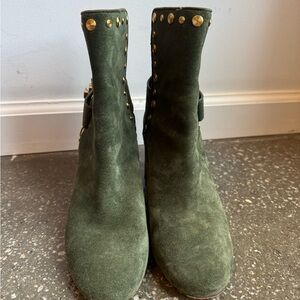 Tory Burch green Kira booties. Size 7.5